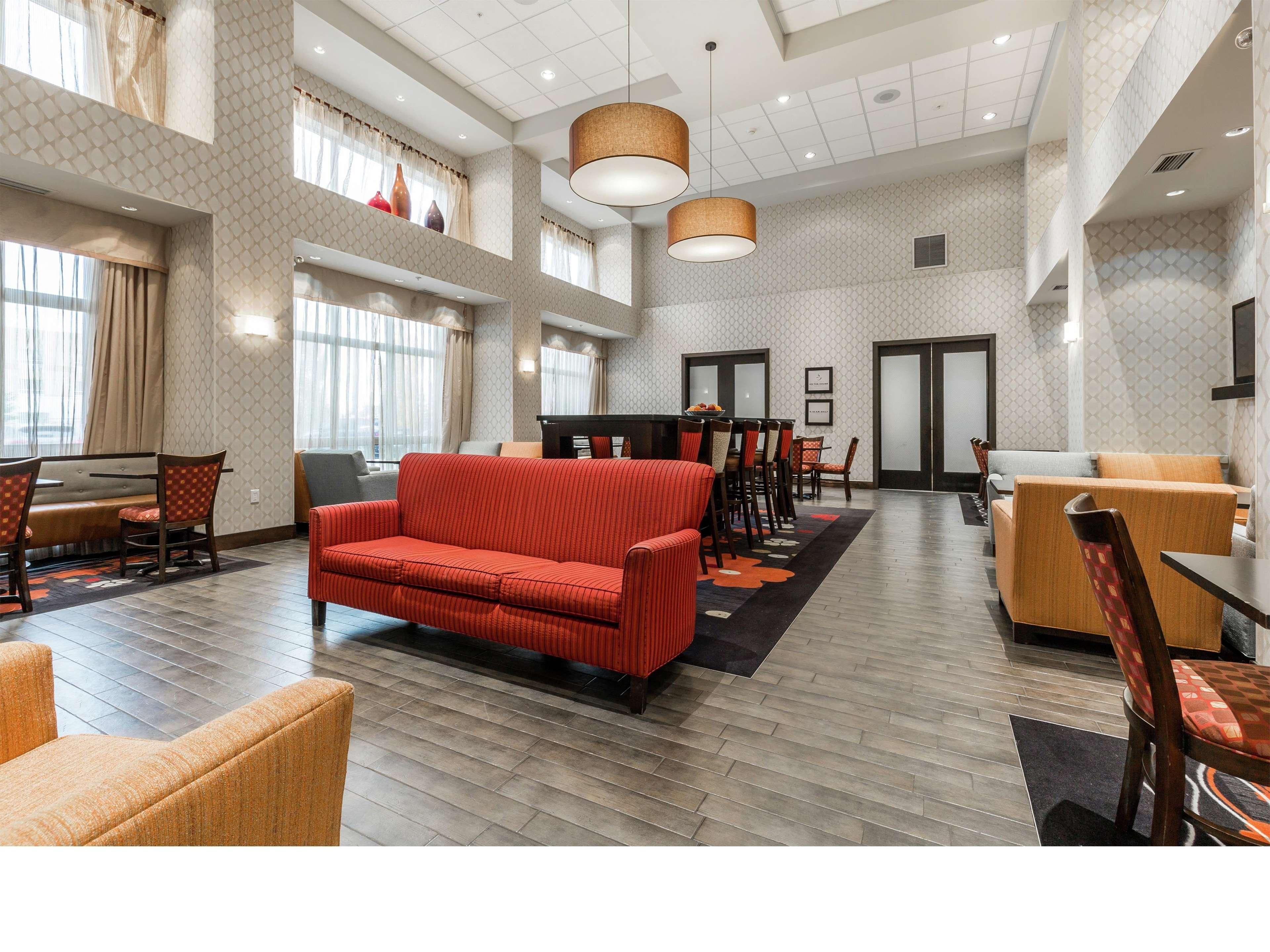 Hampton Inn & Suites By Hilton Lethbridge Luaran gambar