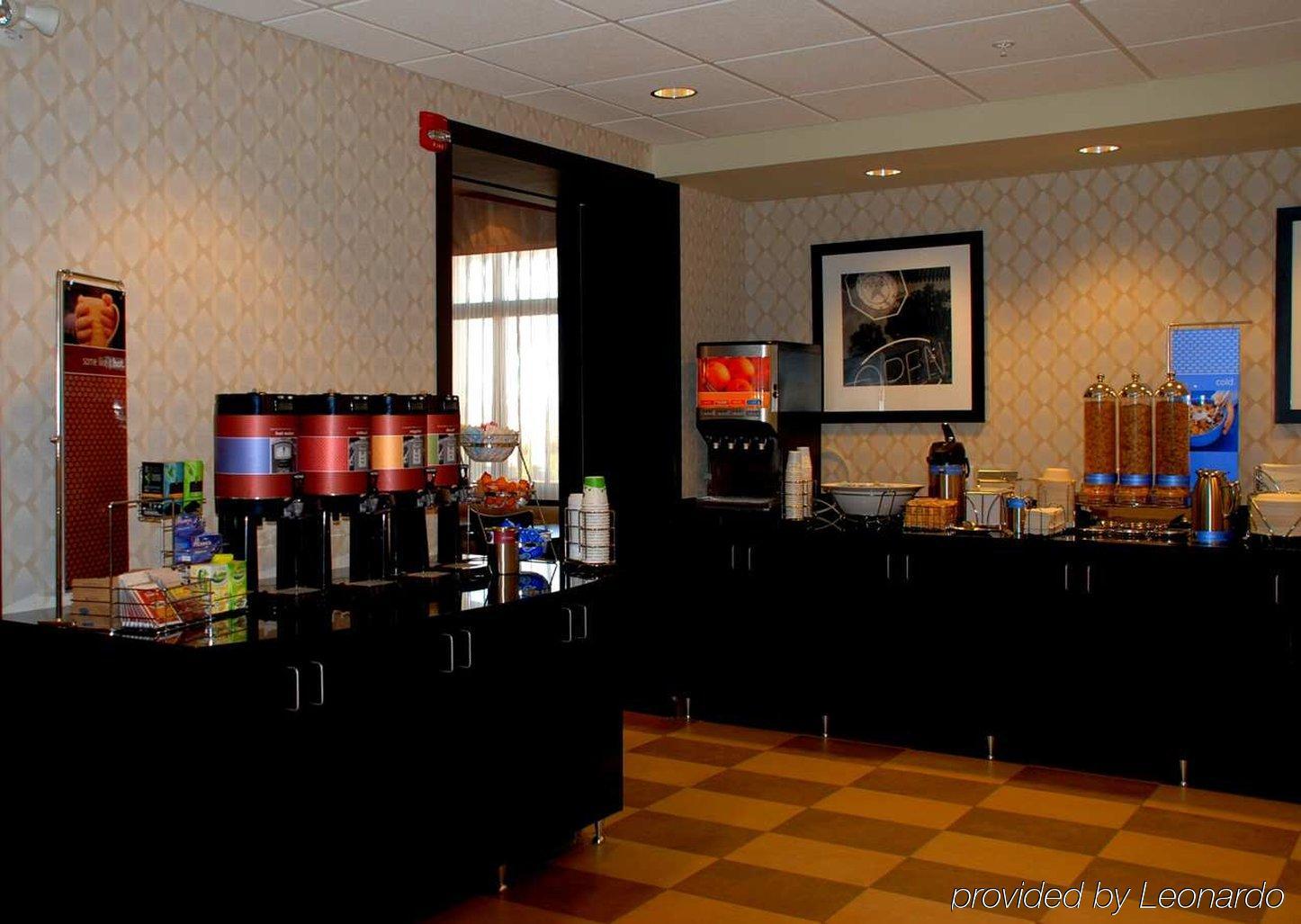 Hampton Inn & Suites By Hilton Lethbridge Restoran gambar