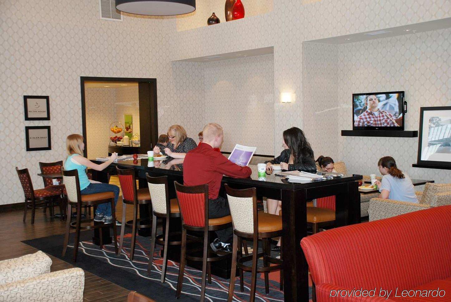 Hampton Inn & Suites By Hilton Lethbridge Restoran gambar